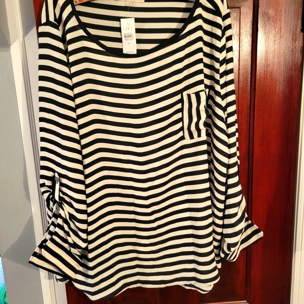 Black and white loft top xl